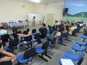 Debate sobre comunicação em rede
